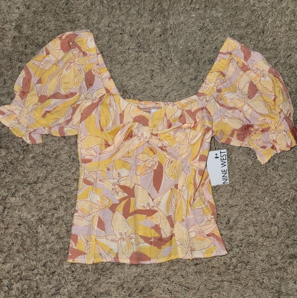 Nine West Twist Front Puff Sleeve Top NWT Size Small